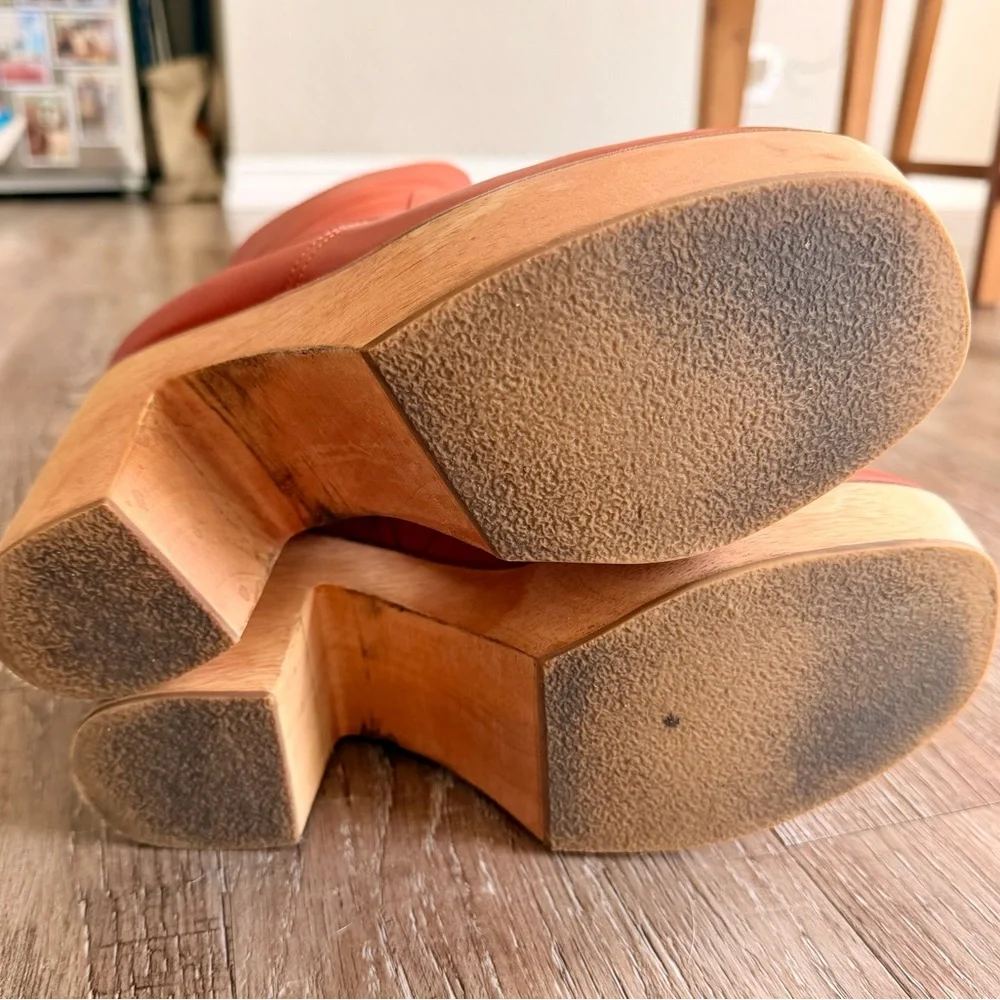 Charlotte Stone Paz Clog Boot in Sienna (9) - Picture 6 of 7